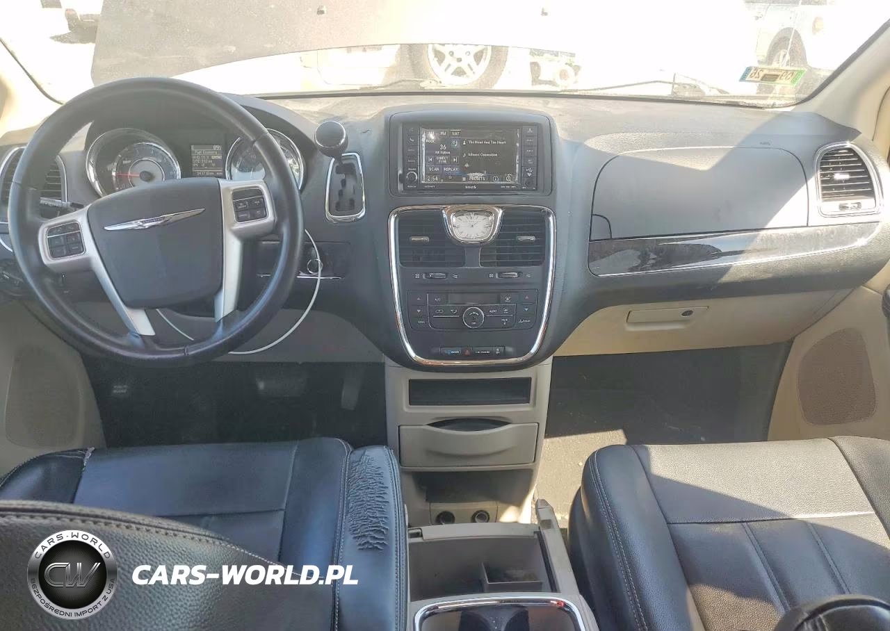 2015 Chrysler Town & Country Touring VIN:2C4RC1BGXFR676100 - 8