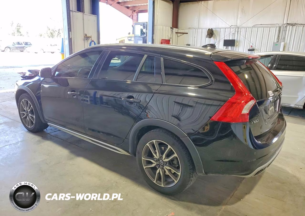 2018 Volvo V60 Cross Country Premier VIN:YV440MWK8J2059334 - 2
