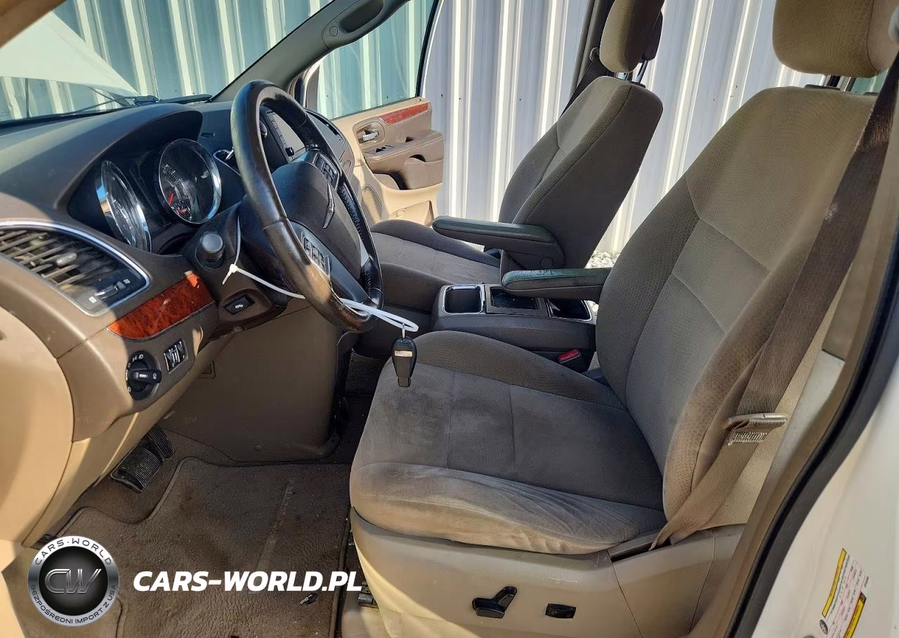 2012 Chrysler Town & Country Touring VIN:2C4RC1BGXCR162338 - 7