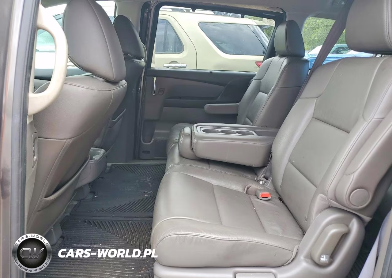 2016 Honda Odyssey Touring VIN:5FNRL5H93GB055455 - 10