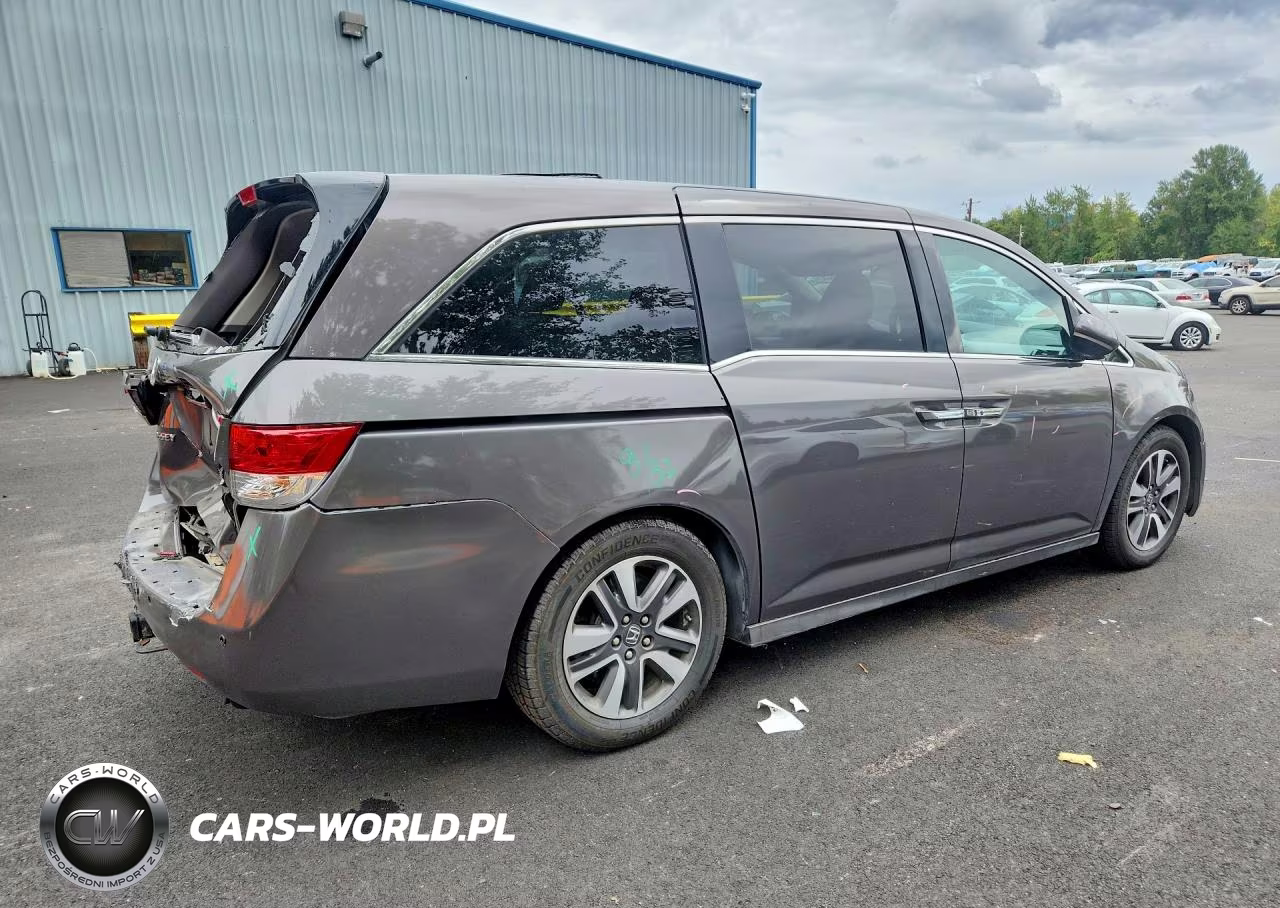 2016 Honda Odyssey Touring VIN:5FNRL5H93GB055455 - 3