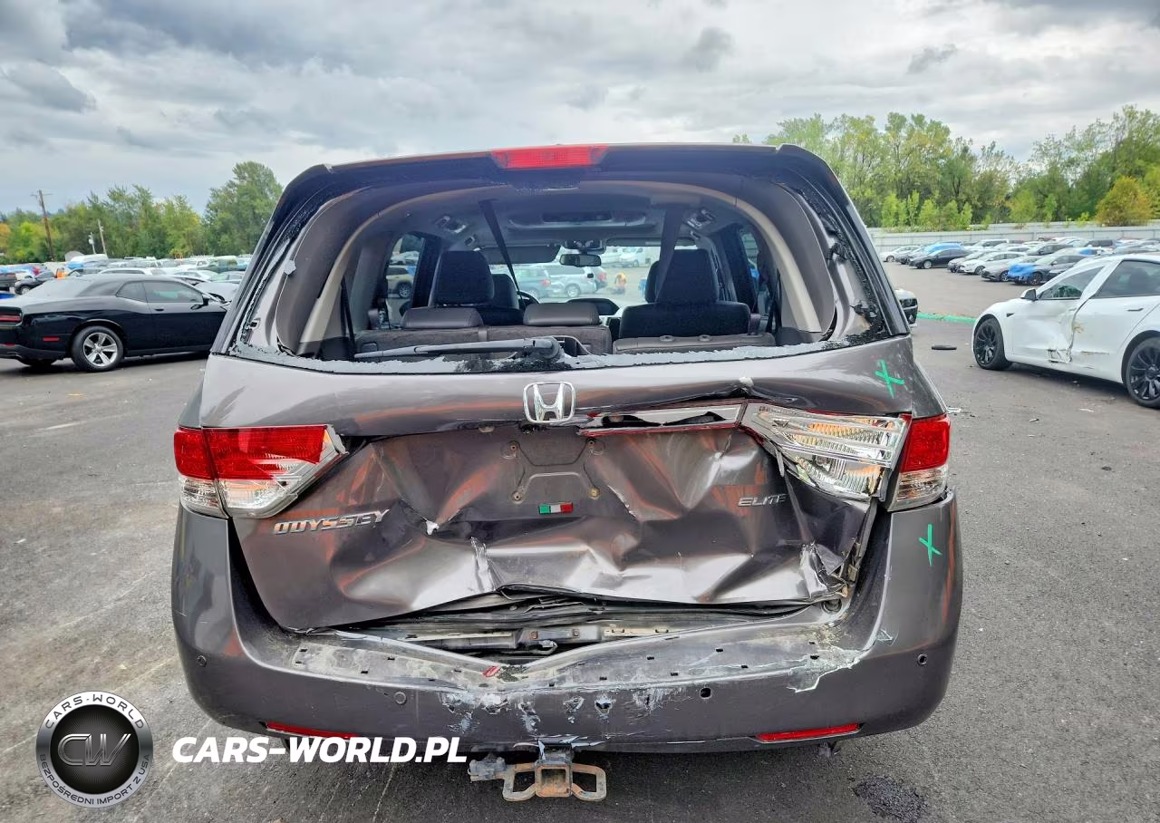 2016 Honda Odyssey Touring VIN:5FNRL5H93GB055455 - 6