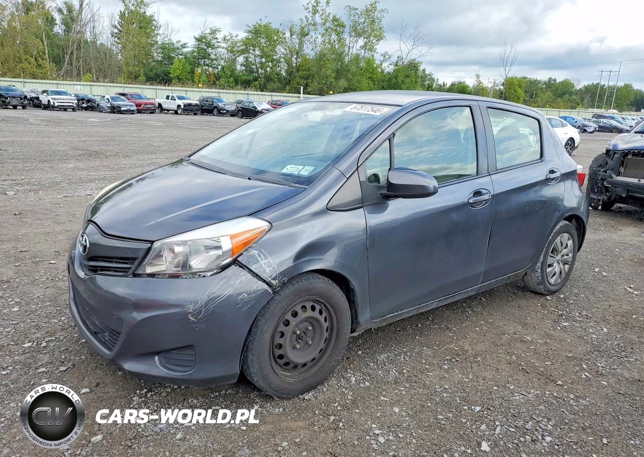 2013 Toyota Yaris 5-Door Le