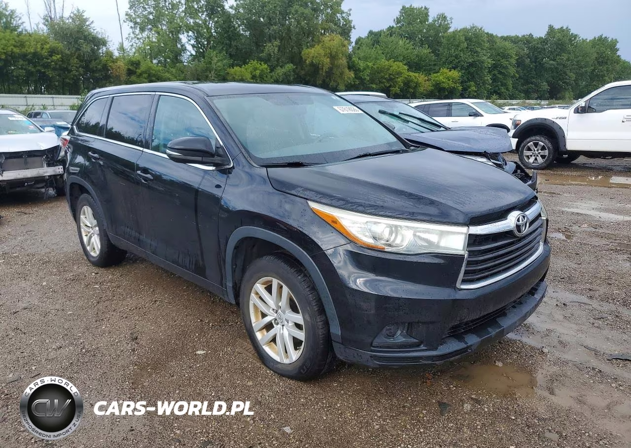2015 Toyota Highlander Le VIN:5TDZARFH8FS015082 - 4