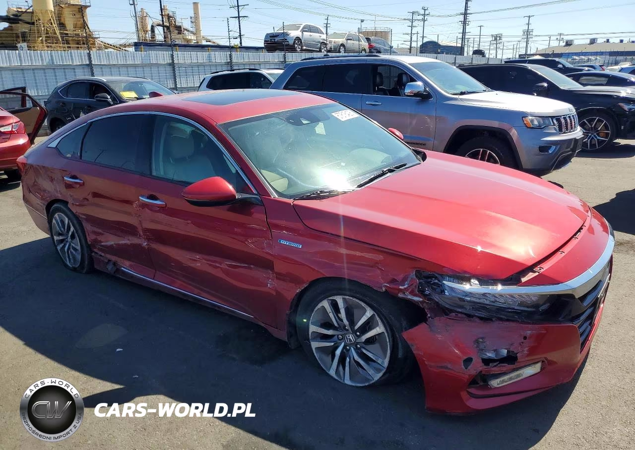 2018 Honda Accord Touring Hybrid VIN:1HGCV3F94JA006323 - 4