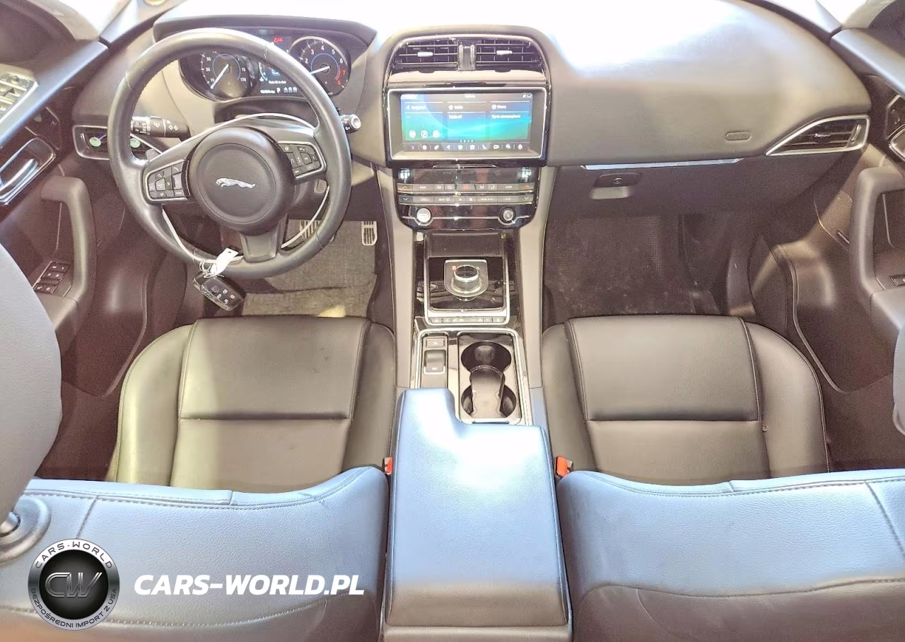 2019 Jaguar F-Pace Premium VIN:SADCJ2FX1KA395205 - 8