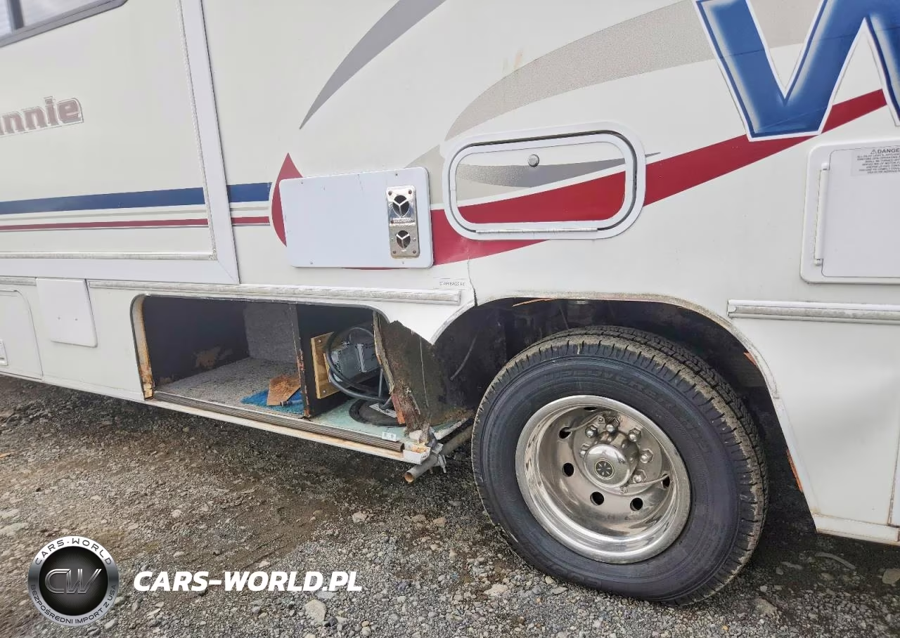 2005 Ford Econoline E450 Super Duty Cutaway Van VIN:1FDXE45S35HB10210 - 9