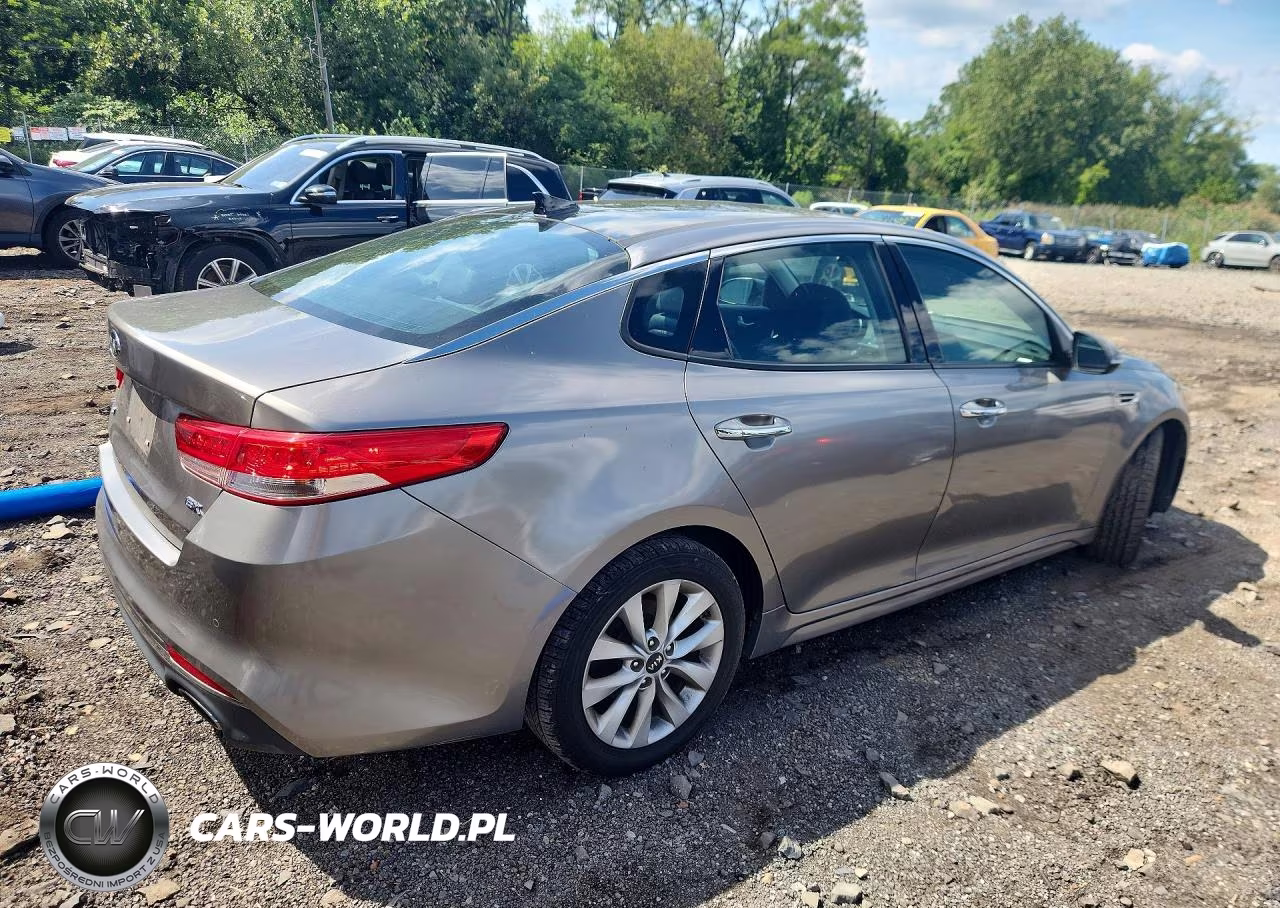 2016 Kia Optima Ex VIN:5XXGU4L30GG010035 - 3