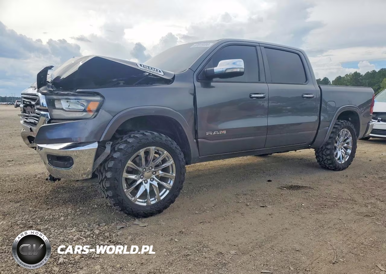 2019 Ram 1500 Laramie VIN:1C6SRFJT1KN586232 - 1
