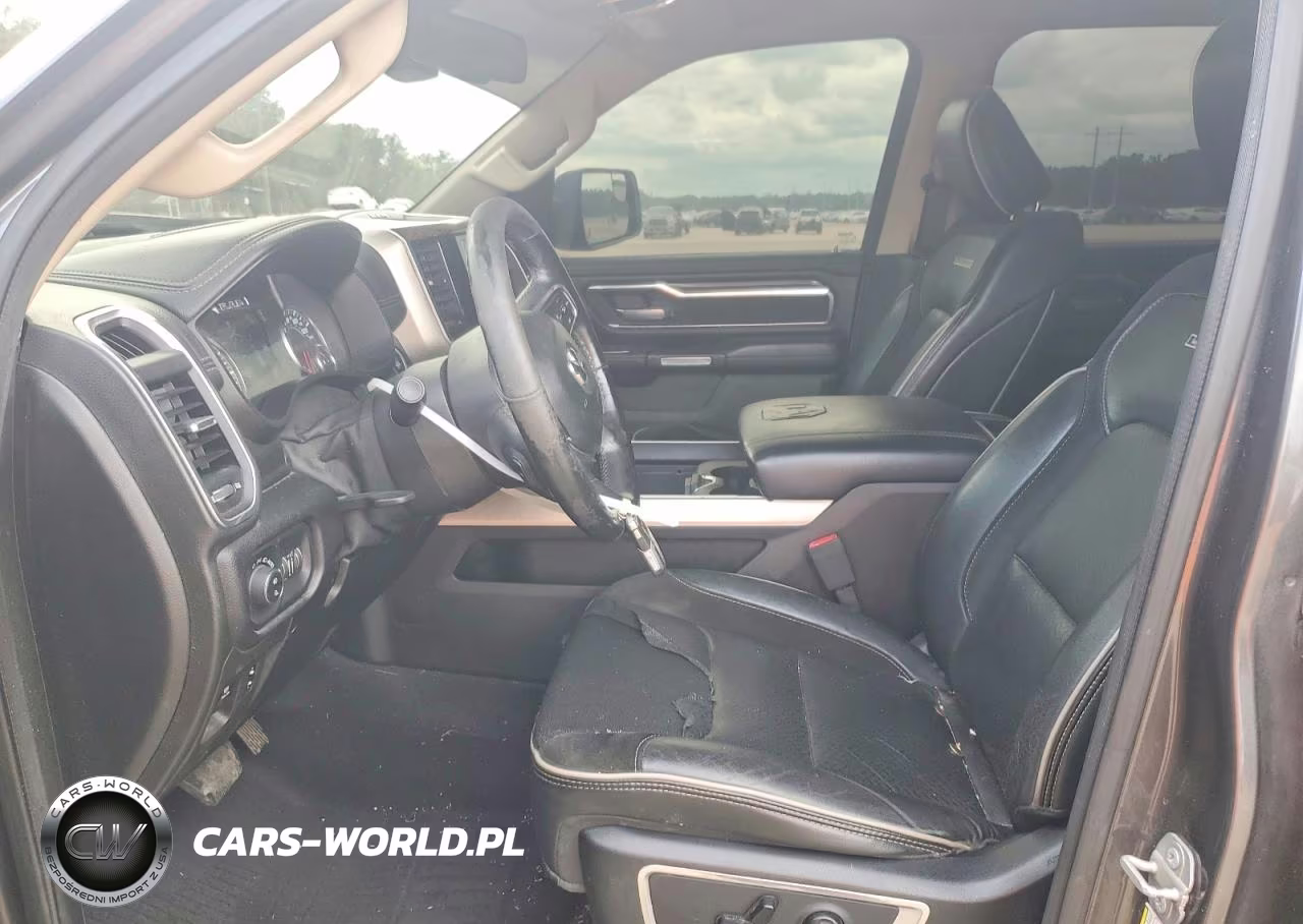 2019 Ram 1500 Laramie VIN:1C6SRFJT1KN586232 - 7