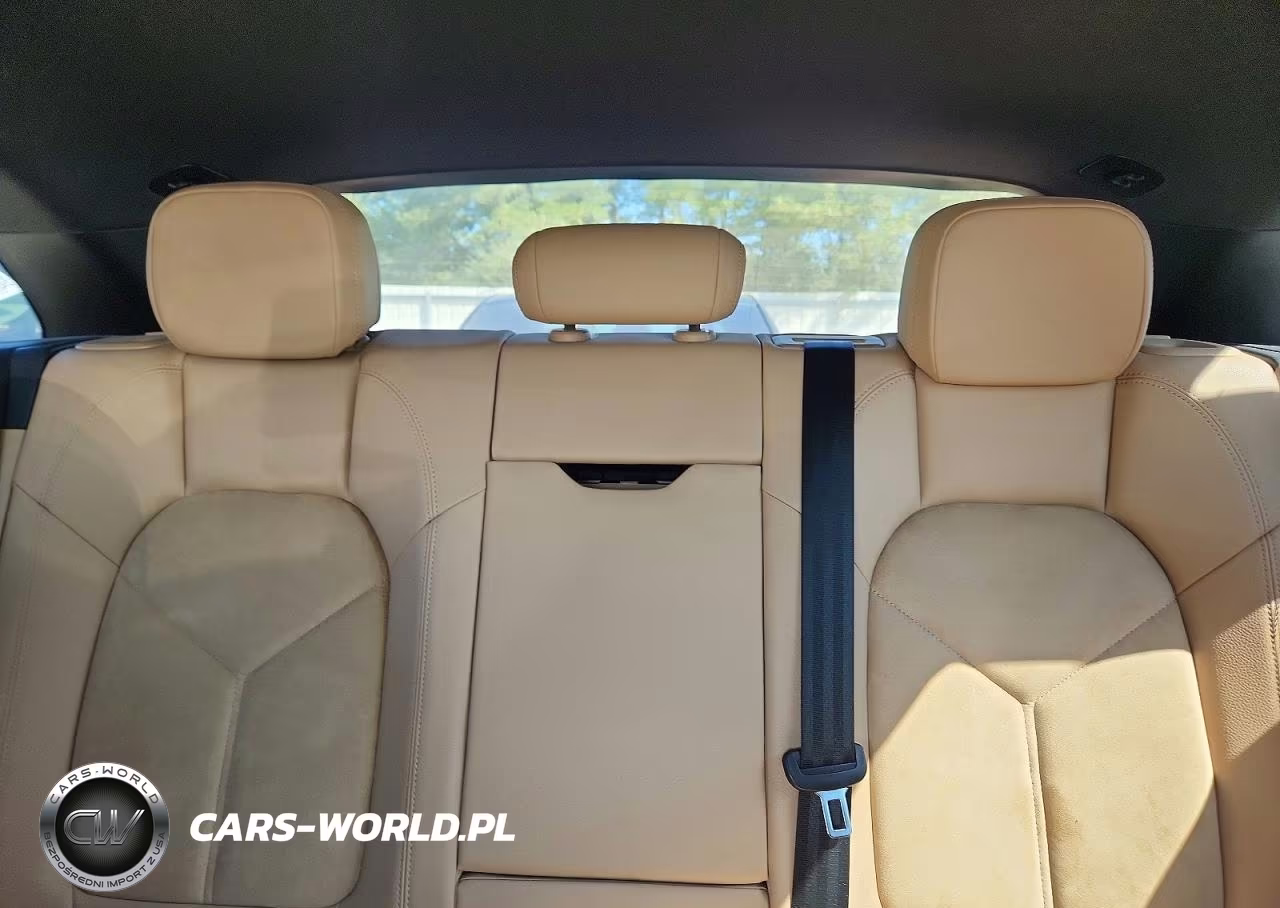 2020 Porsche Macan VIN:WP1AA2A52LLB01114 - 10