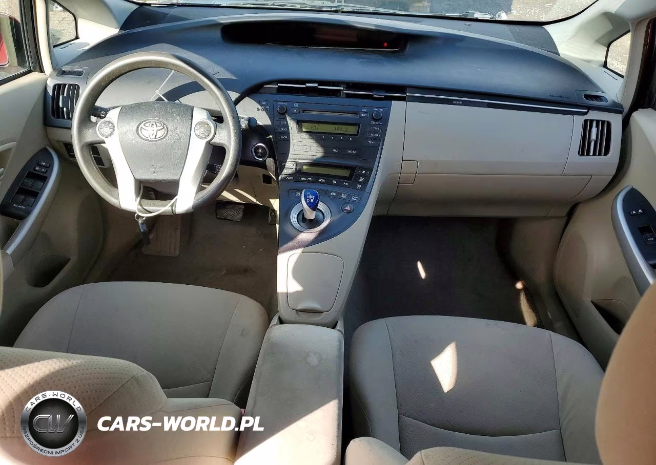 2011 Toyota Prius Two VIN:JTDKN3DU1B5317154 - 8