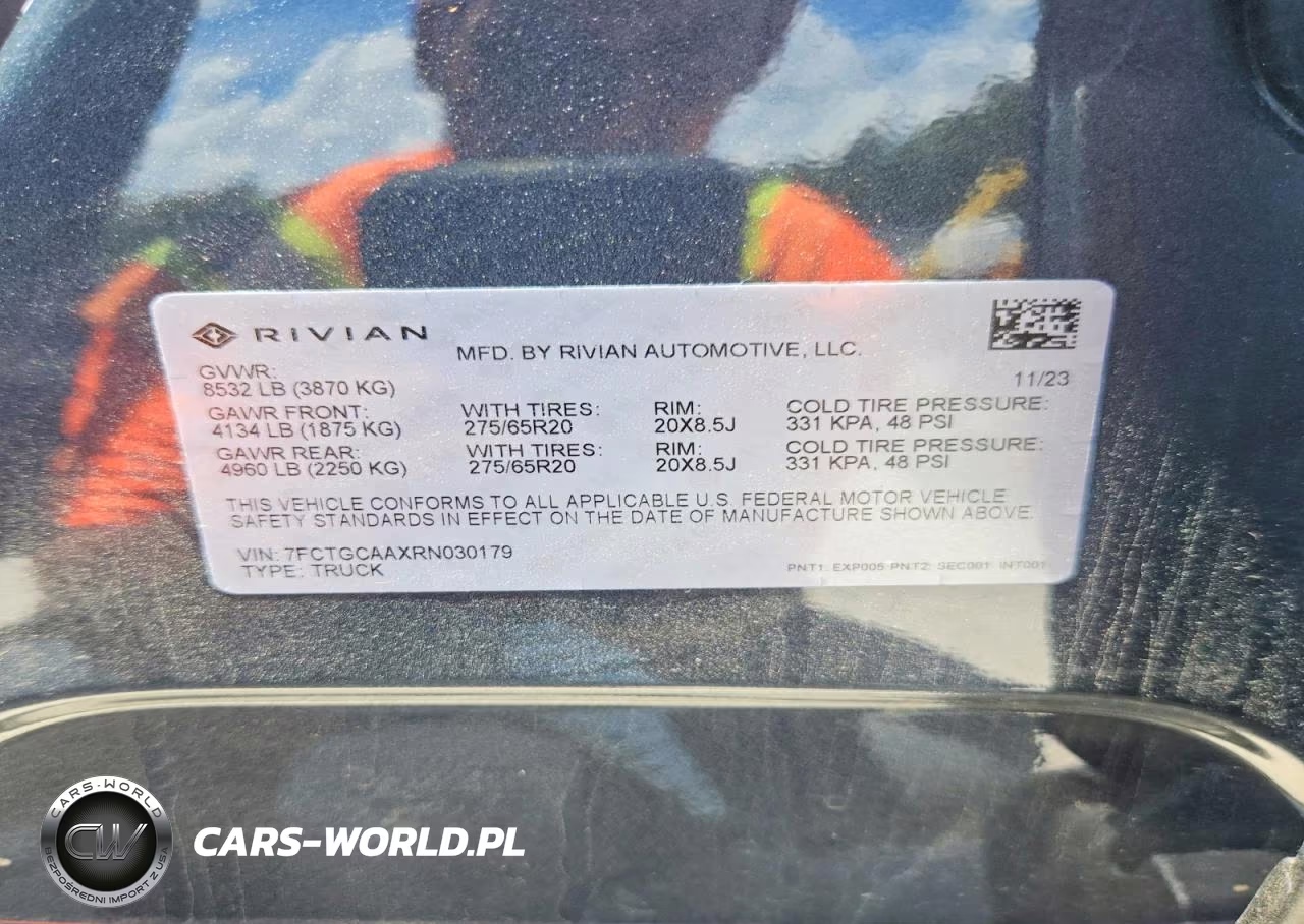 2024 Rivian R1T Adventure VIN:7FCTGCAAXRN030179 - 12
