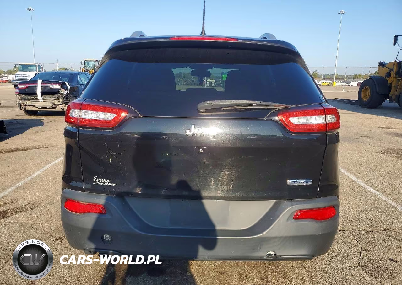 2018 Jeep Cherokee Latitude VIN:1C4PJLCB5JD513376 - 6