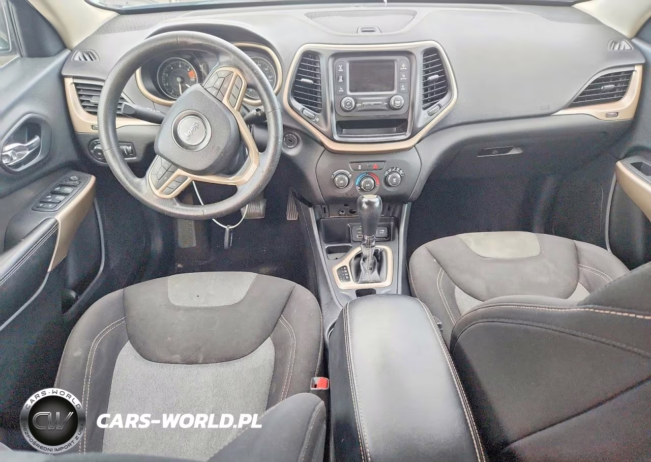 2018 Jeep Cherokee Latitude VIN:1C4PJLCB5JD513376 - 8