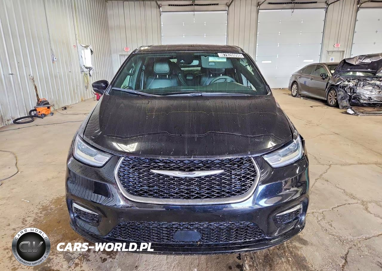 2025 Chrysler Pacifica Select VIN:2C4RC1BG7SR548715 - 5