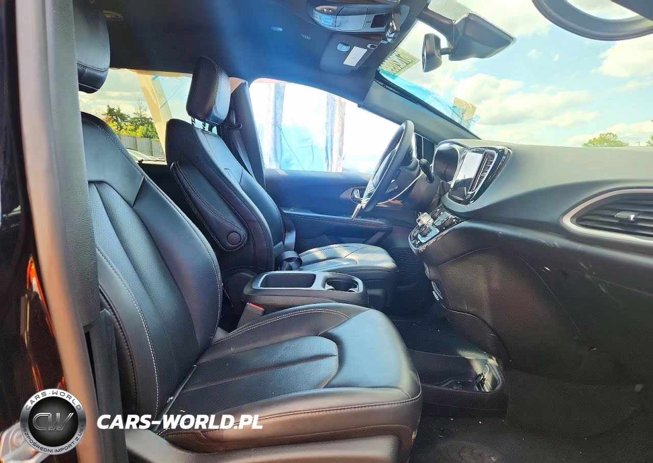 2025 Chrysler Pacifica Select VIN:2C4RC1BG7SR548715 - 7