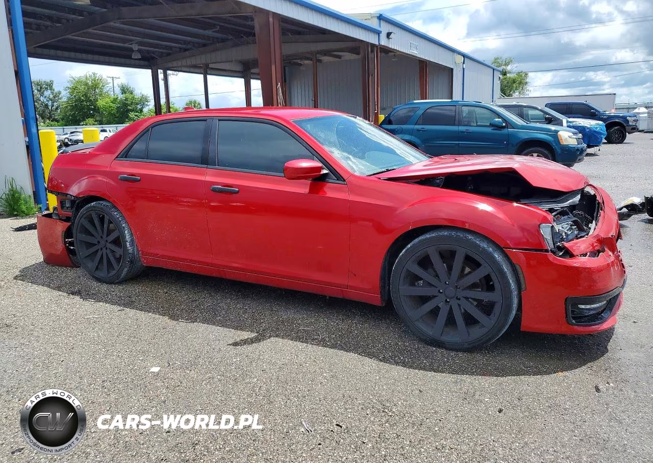 2016 Chrysler 300 S VIN:2C3CCABG0GH224383 - 4