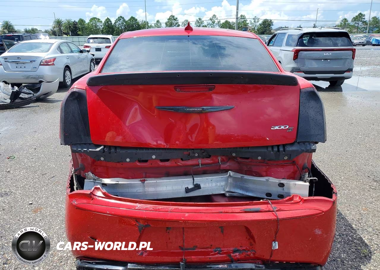 2016 Chrysler 300 S VIN:2C3CCABG0GH224383 - 6