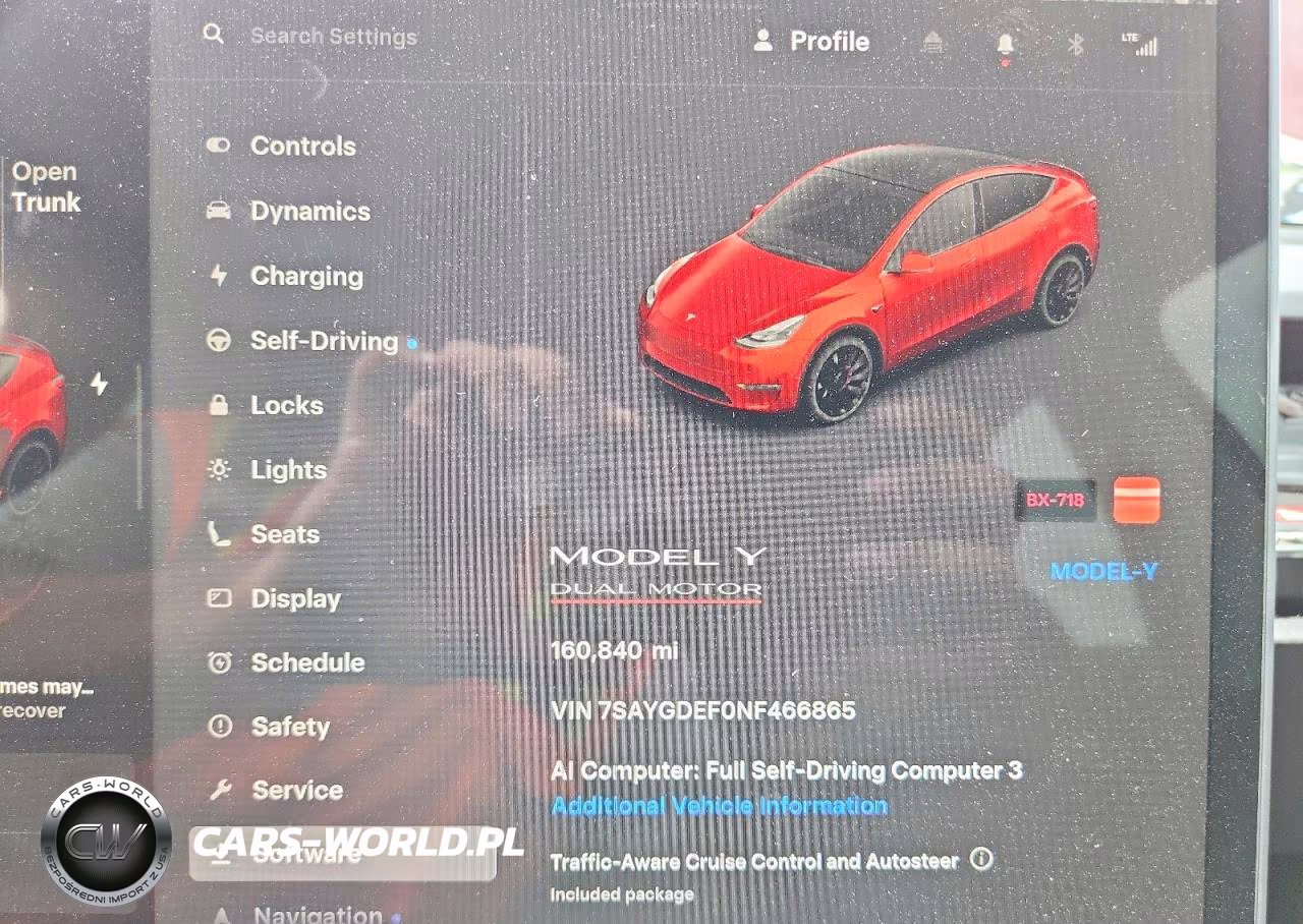 2022 Tesla Model Y VIN:7SAYGDEF0NF466865 - 9