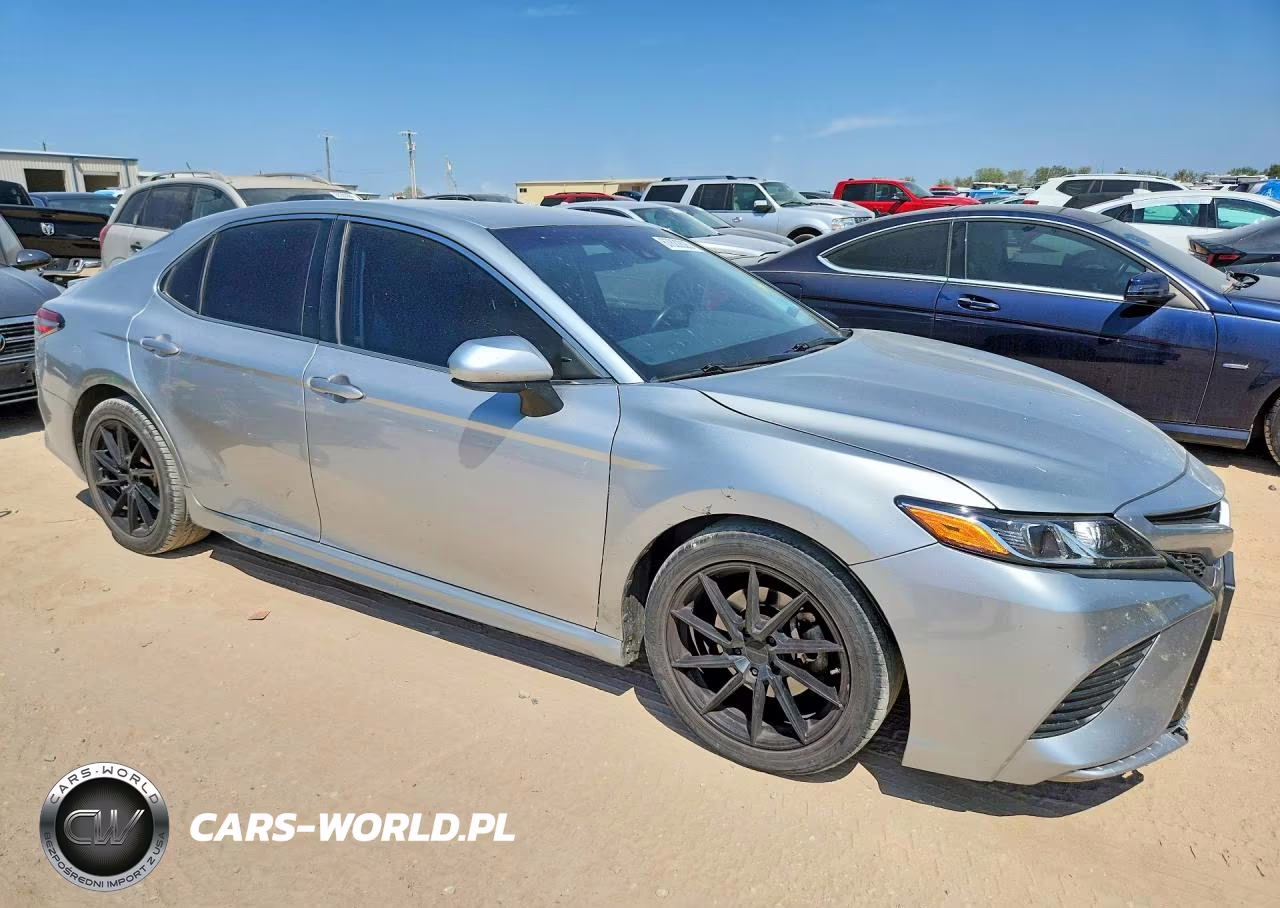 2018 Toyota Camry Hybrid Se VIN:4T1B21HKXJU502888 - 4