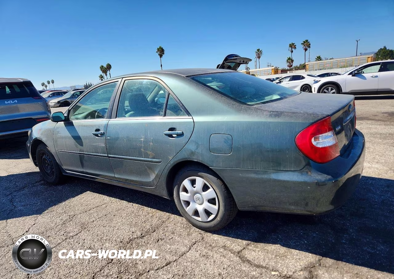 2002 Toyota Camry Le VIN:JTDBE32K820063277 - 2