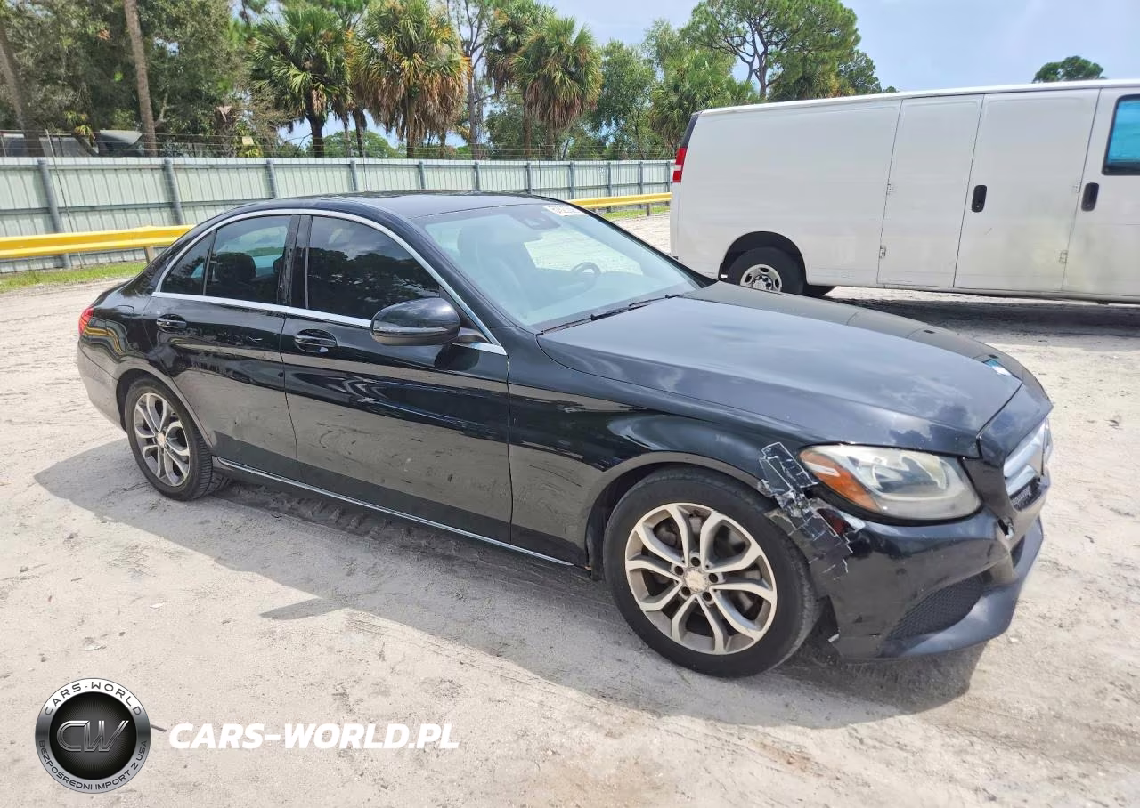 2016 Mercedes-Benz C 300 VIN:55SWF4JB2GU128489 - 4