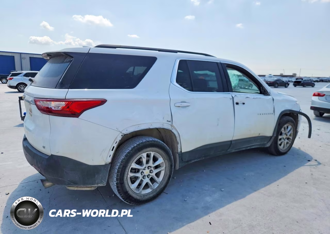 2019 Chevrolet Traverse Lt VIN:1GNERGKW5KJ105840 - 3