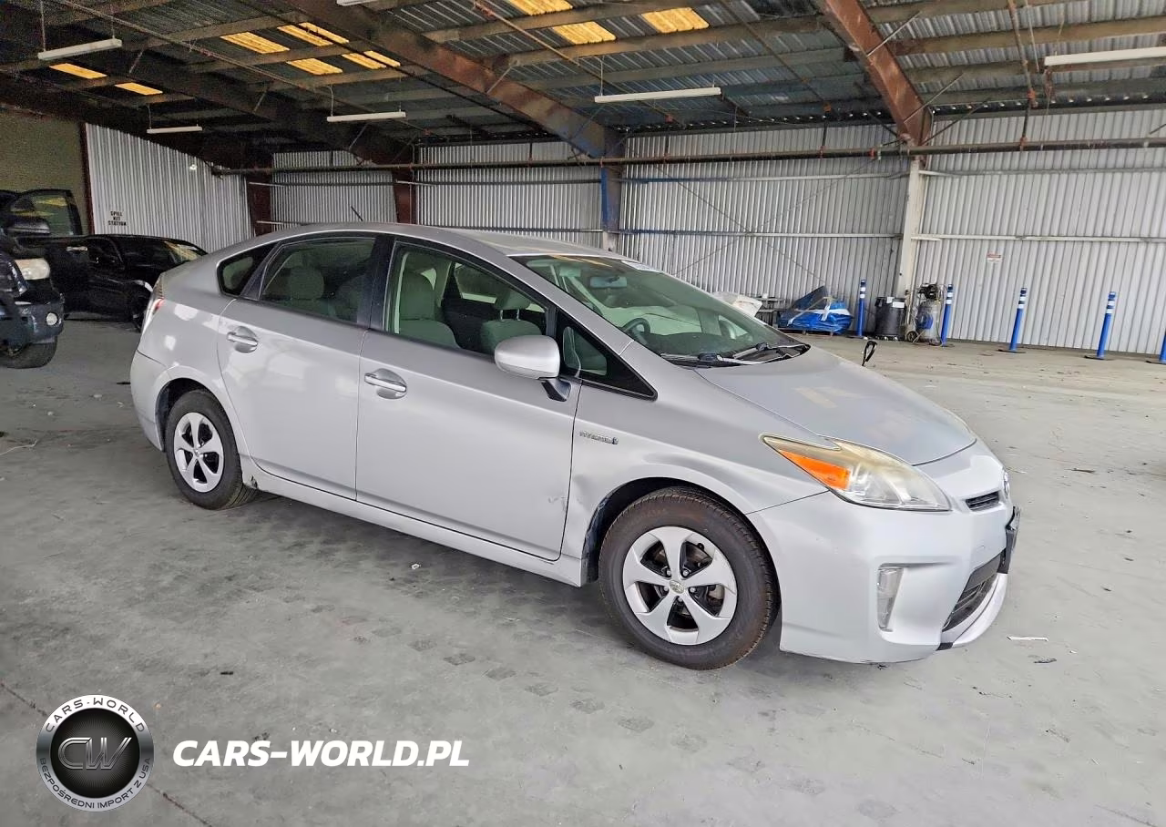 2012 Toyota Prius Two VIN:JTDKN3DUXC1529852 - 4