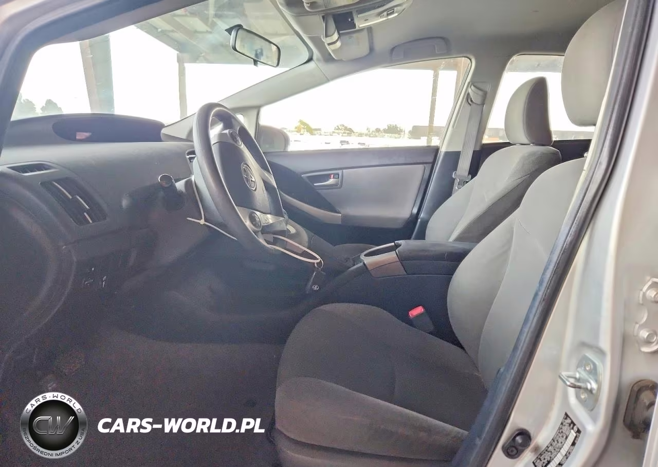 2012 Toyota Prius Two VIN:JTDKN3DUXC1529852 - 7