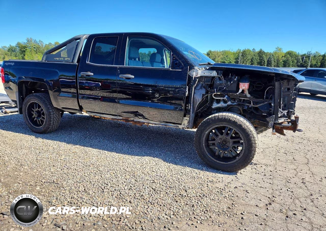 2018 Chevrolet Silverado K1500 VIN:1GCVKNEC0JZ224253 - 4