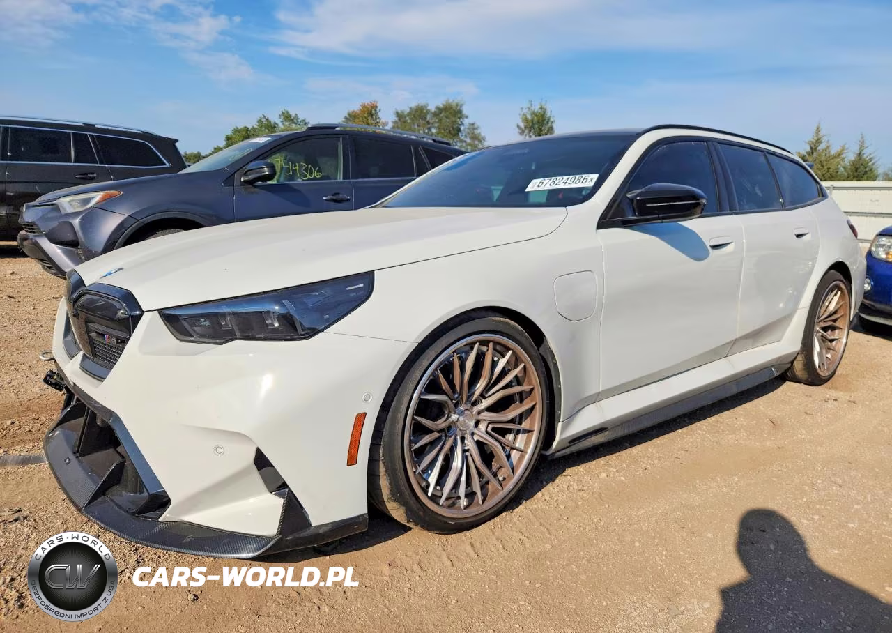 2025 BMW M5 Touring