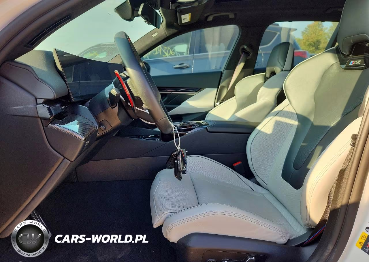 2025 BMW M5 Touring VIN:WBS83GV0XSCU42922 - 7