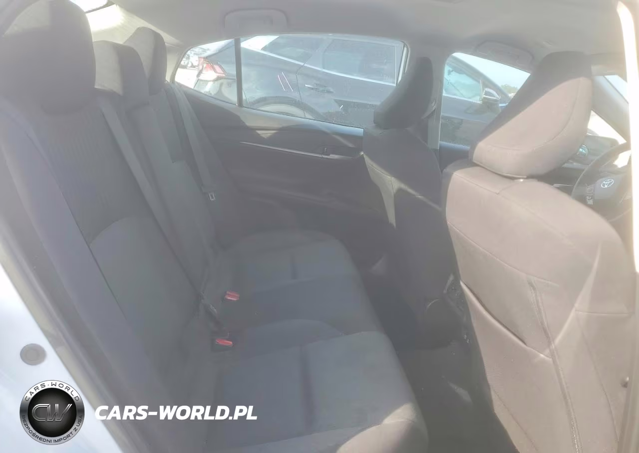 2025 Toyota Camry Le VIN:4T1DAACK2SU141905 - 10