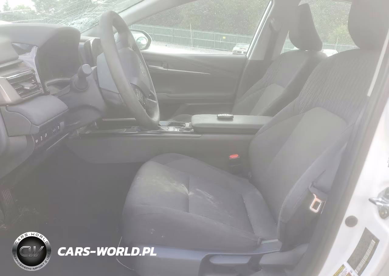 2025 Toyota Camry Le VIN:4T1DAACK2SU141905 - 7