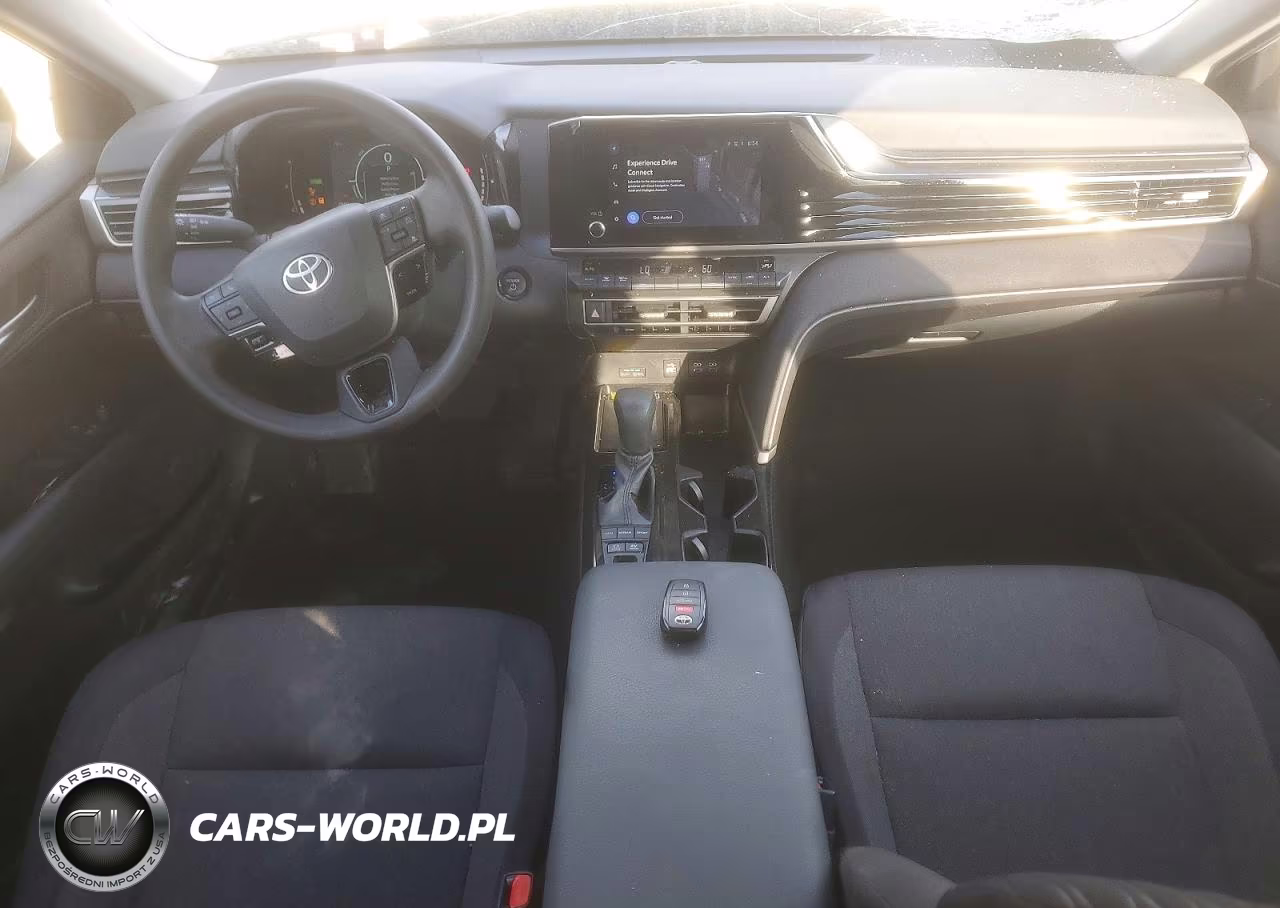 2025 Toyota Camry Le VIN:4T1DAACK2SU141905 - 8
