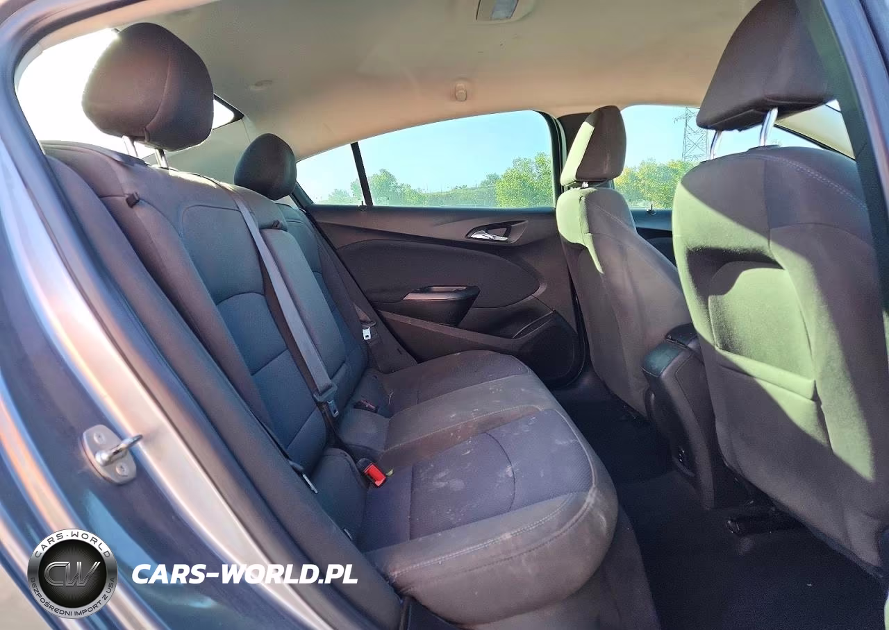 2018 Chevrolet Cruze Lt VIN:1G1BE5SM8J7231169 - 10