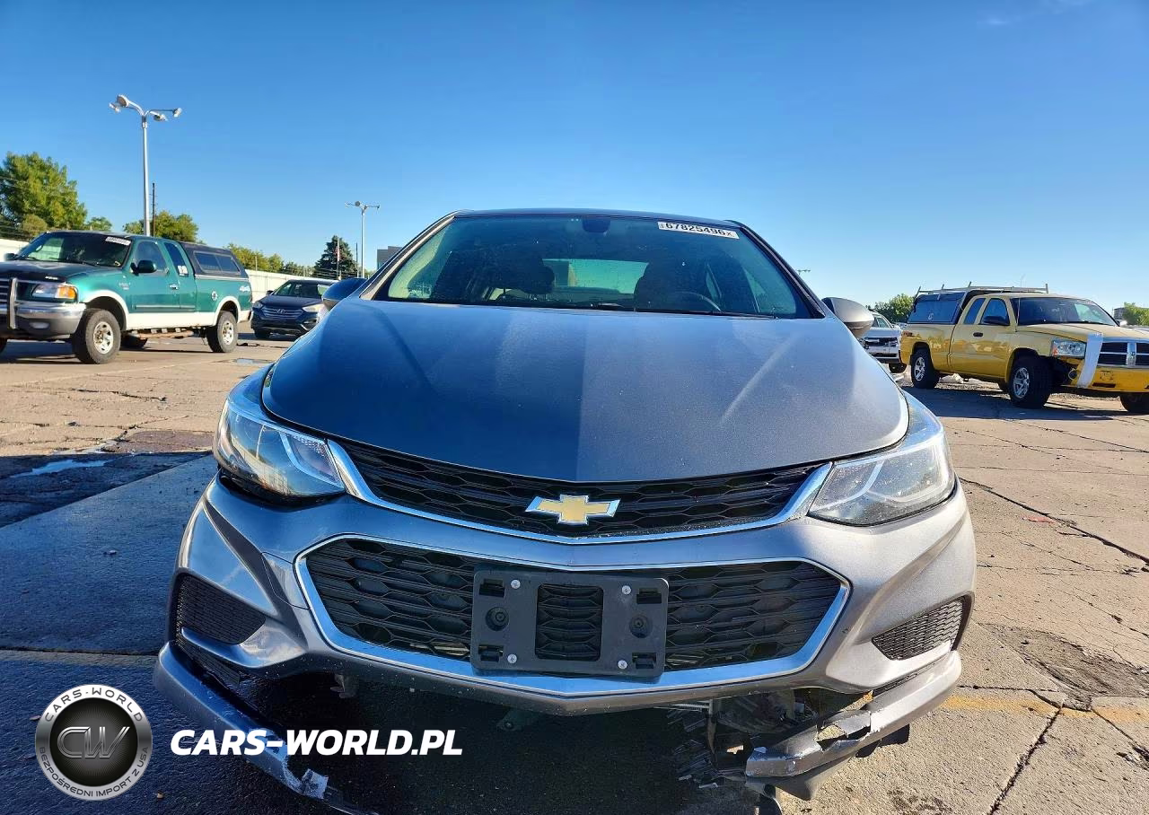 2018 Chevrolet Cruze Lt VIN:1G1BE5SM8J7231169 - 5