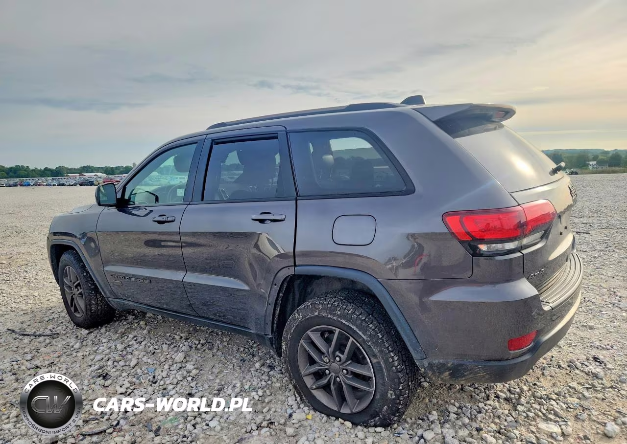 2016 Jeep Grand Cherokee Laredo VIN:1C4RJFAG2GC399599 - 2