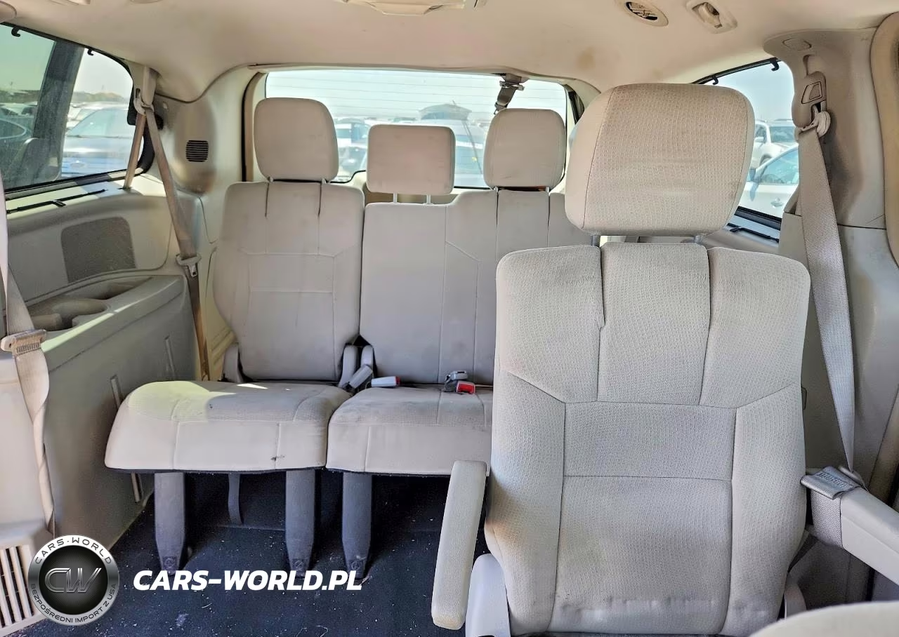 2011 Dodge Grand Caravan Crew VIN:2D4RN5DG1BR608294 - 10