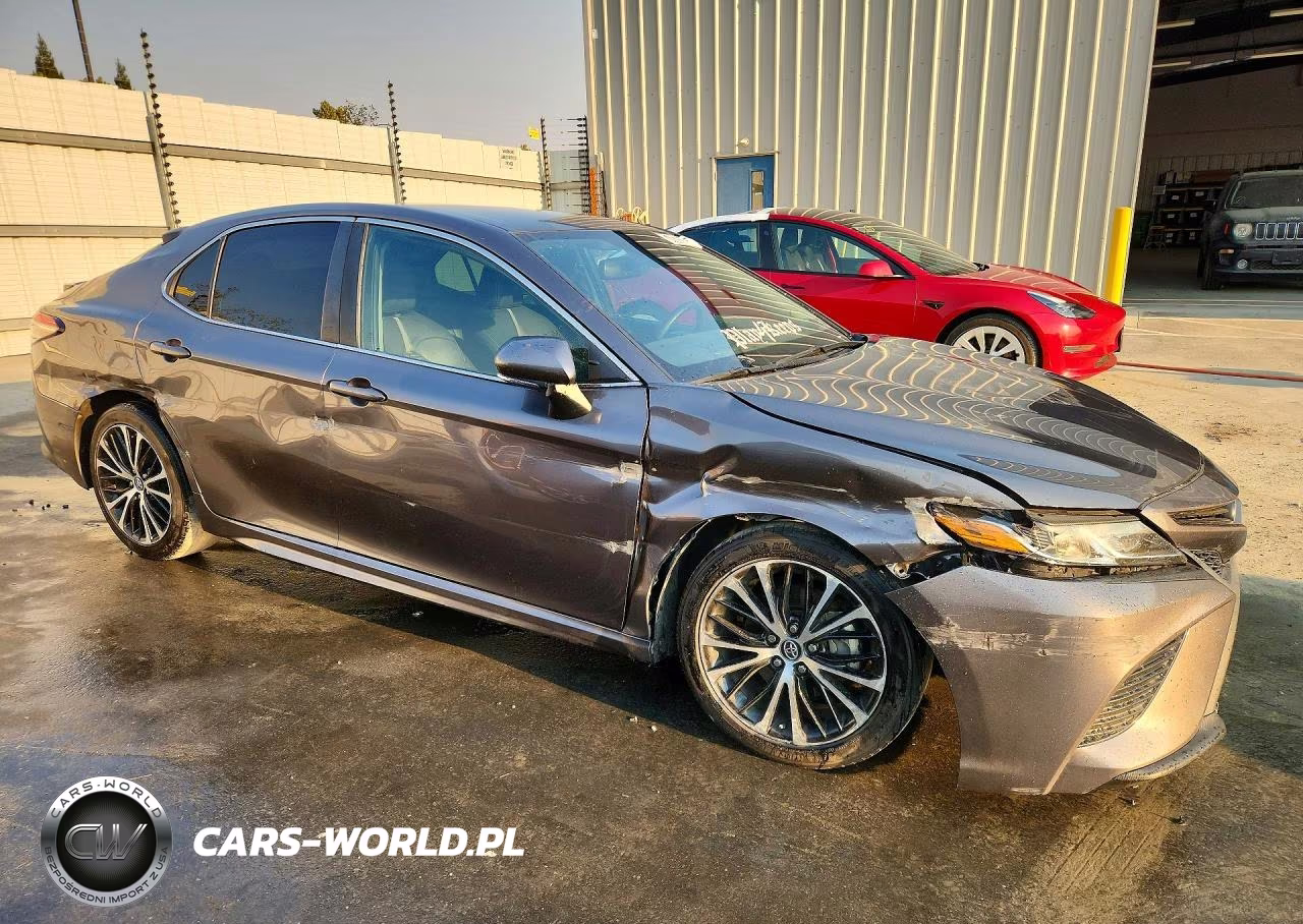 2019 Toyota Camry Se VIN:4T1B11HK8KU226103 - 4