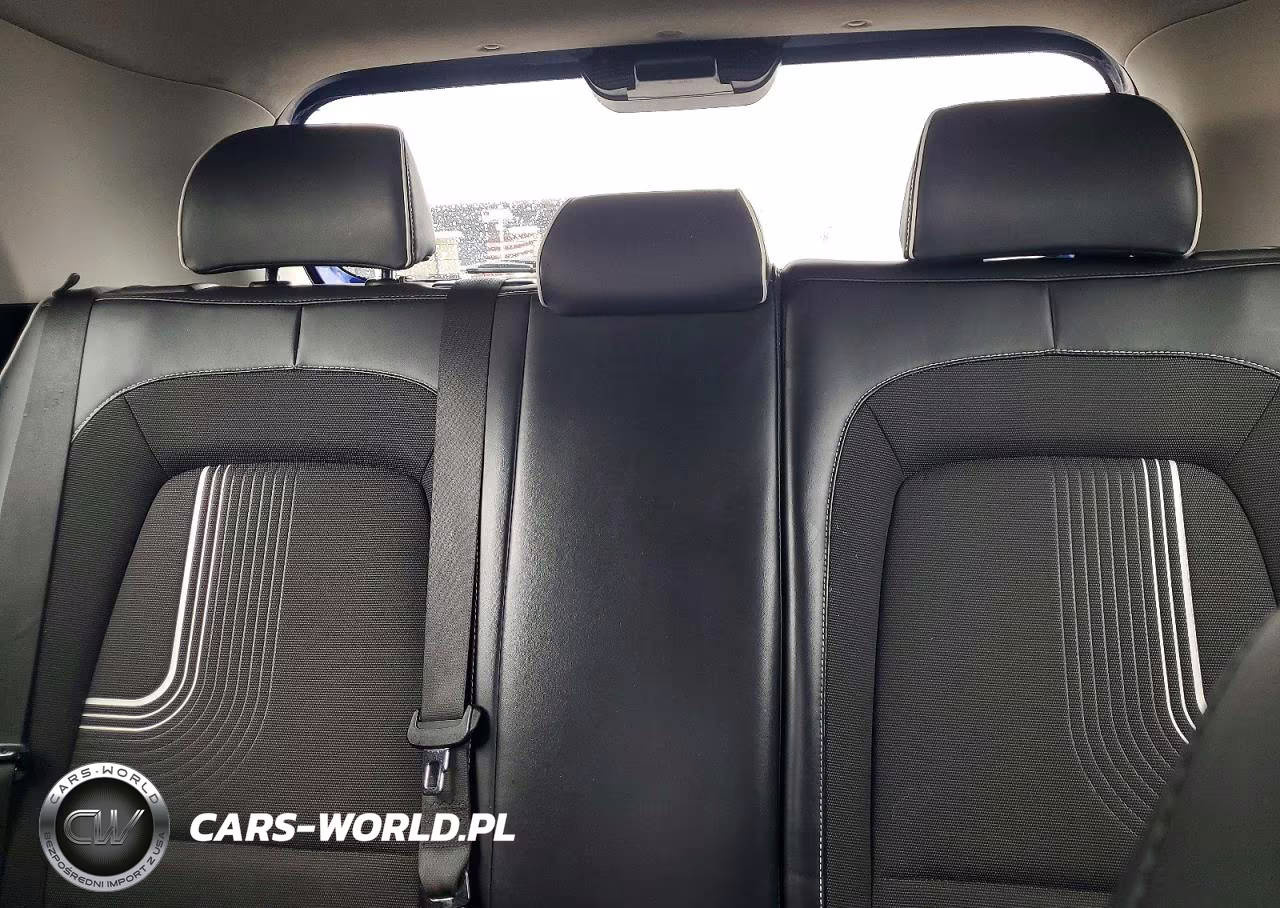 2023 Hyundai Venue Limited VIN:KMHRC8A36PU224734 - 10