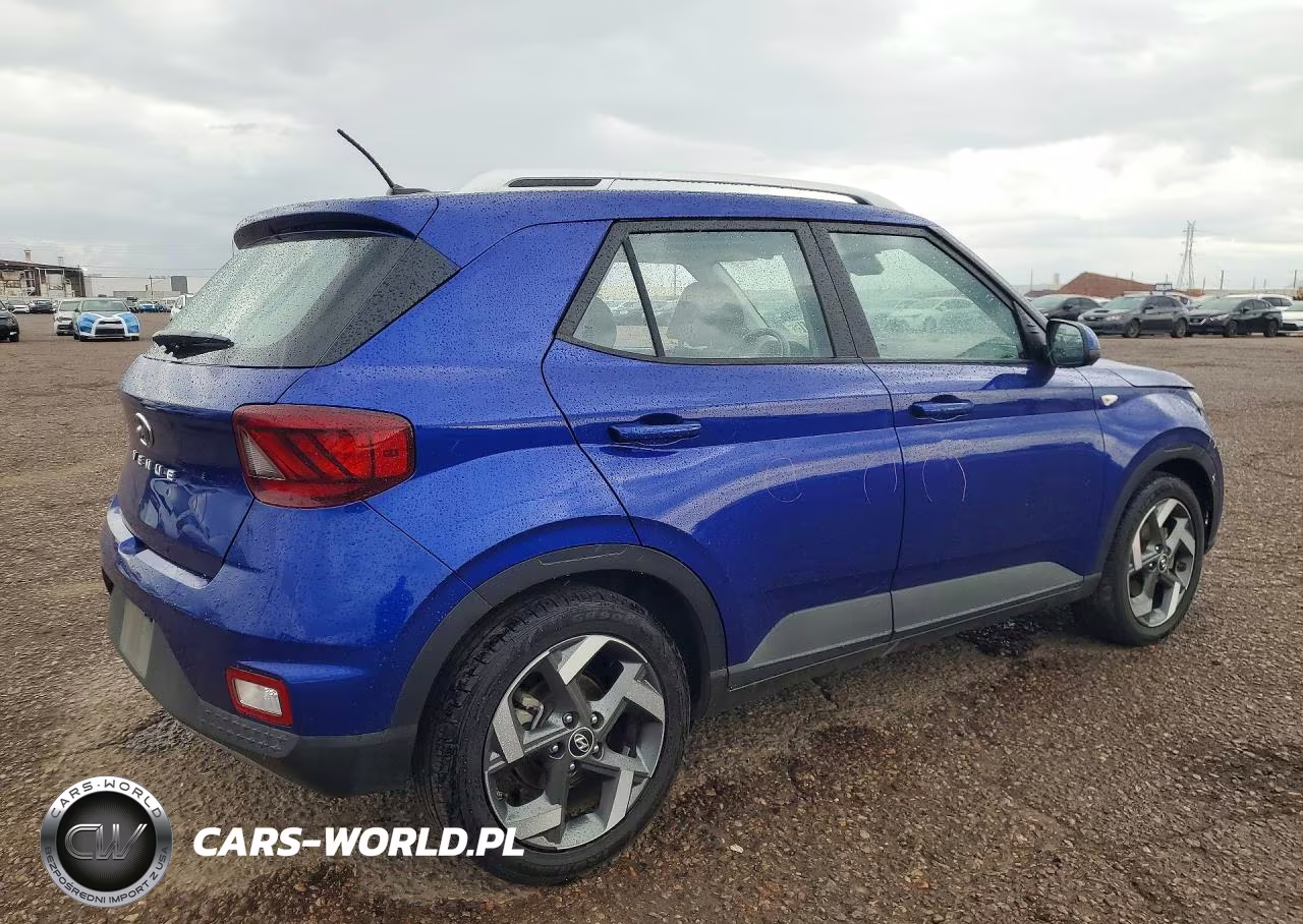 2023 Hyundai Venue Limited VIN:KMHRC8A36PU224734 - 3