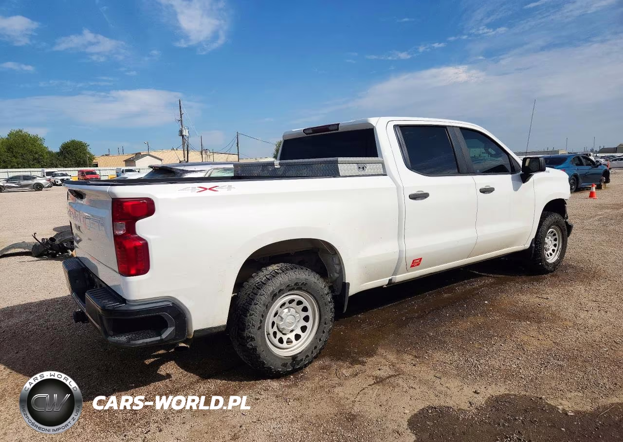 2022 Chevrolet Silverado K1500 VIN:3GCPDAEK3NG540836 - 3