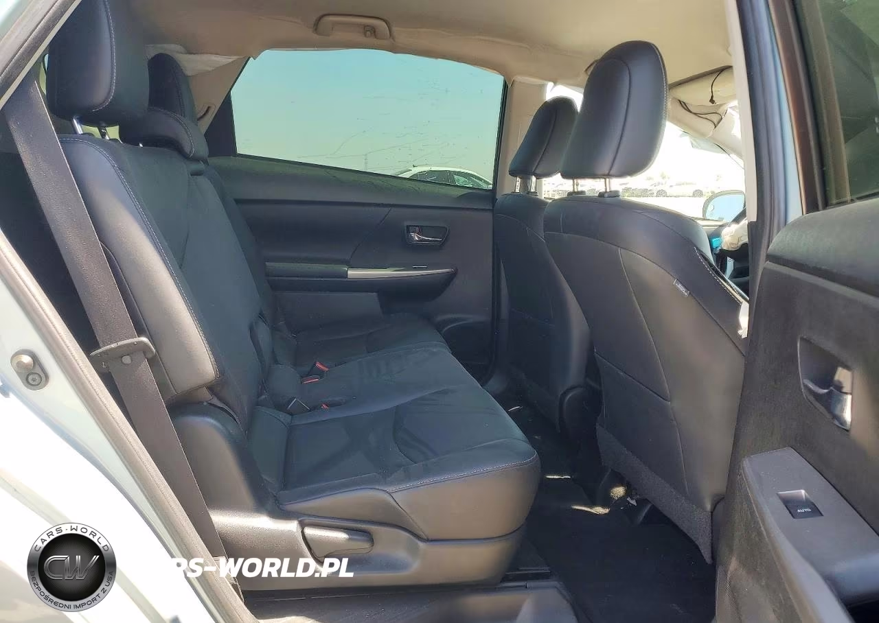 2016 Toyota Prius V Four VIN:JTDZN3EU8GJ046850 - 10
