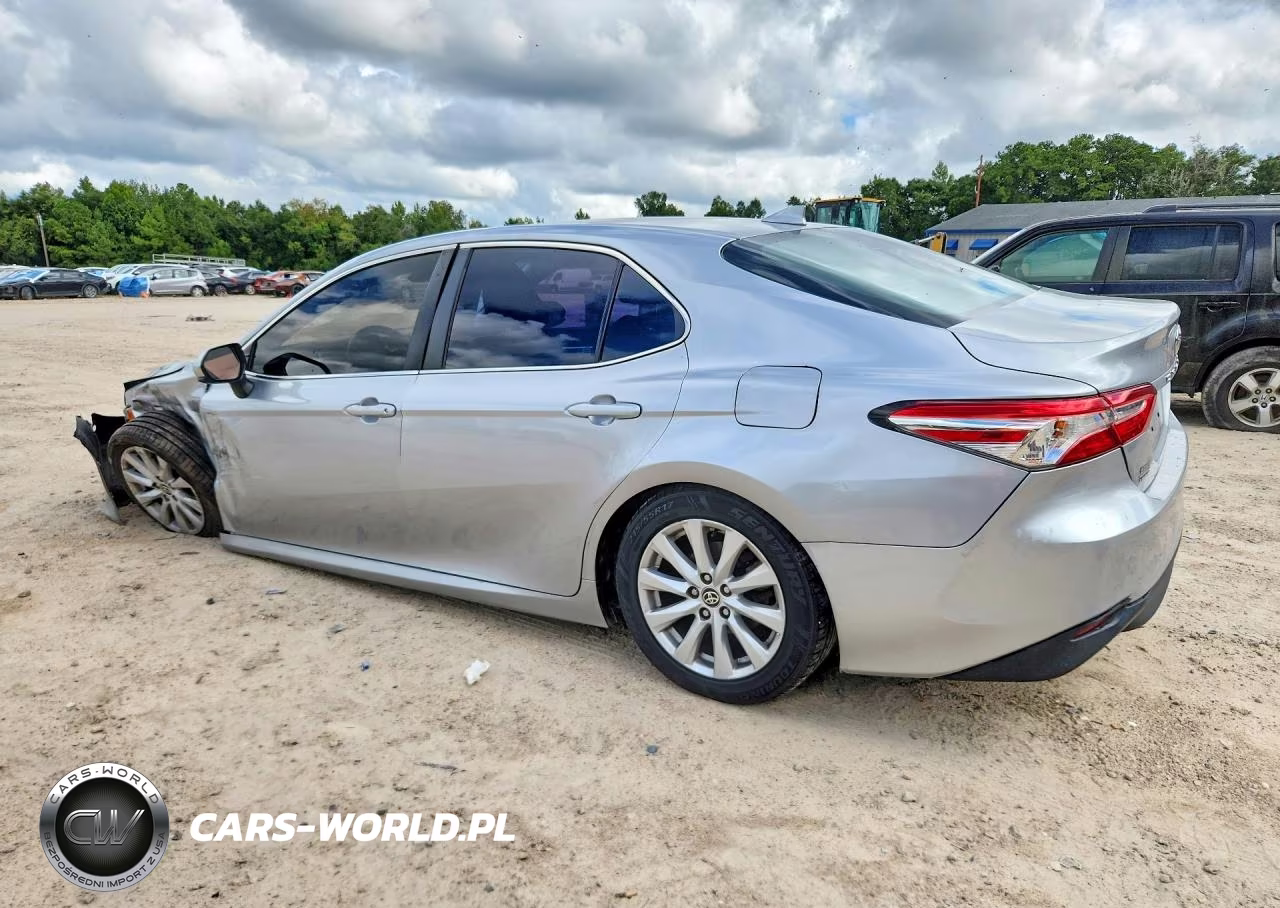 2020 Toyota Camry Le VIN:4T1C11AK5LU992547 - 2