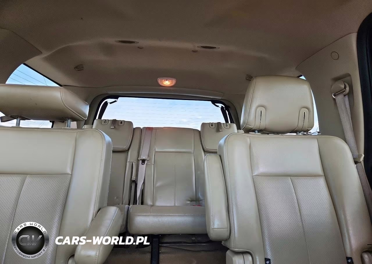 2011 Ford Expedition Xlt VIN:1FMJU1H53BEF50082 - 10