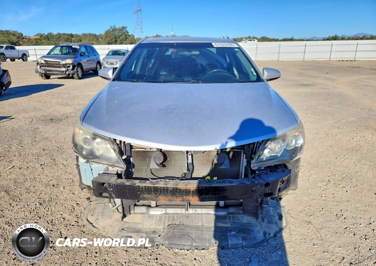 2014 Toyota Camry Se Sport VIN:4T1BF1FKXEU375587 - 5