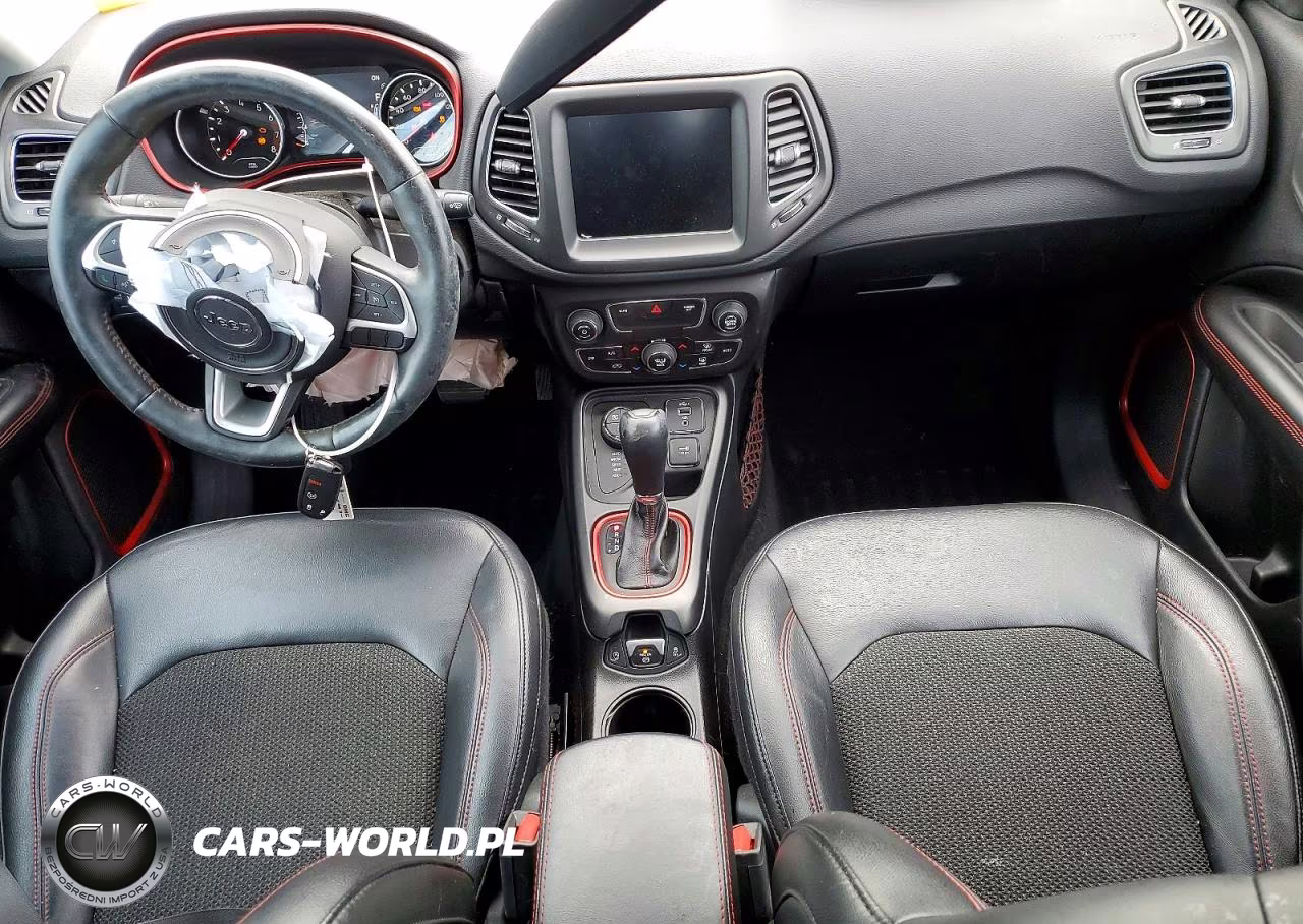 2019 Jeep Compass Trailhawk VIN:3C4NJDDB8KT674635 - 8