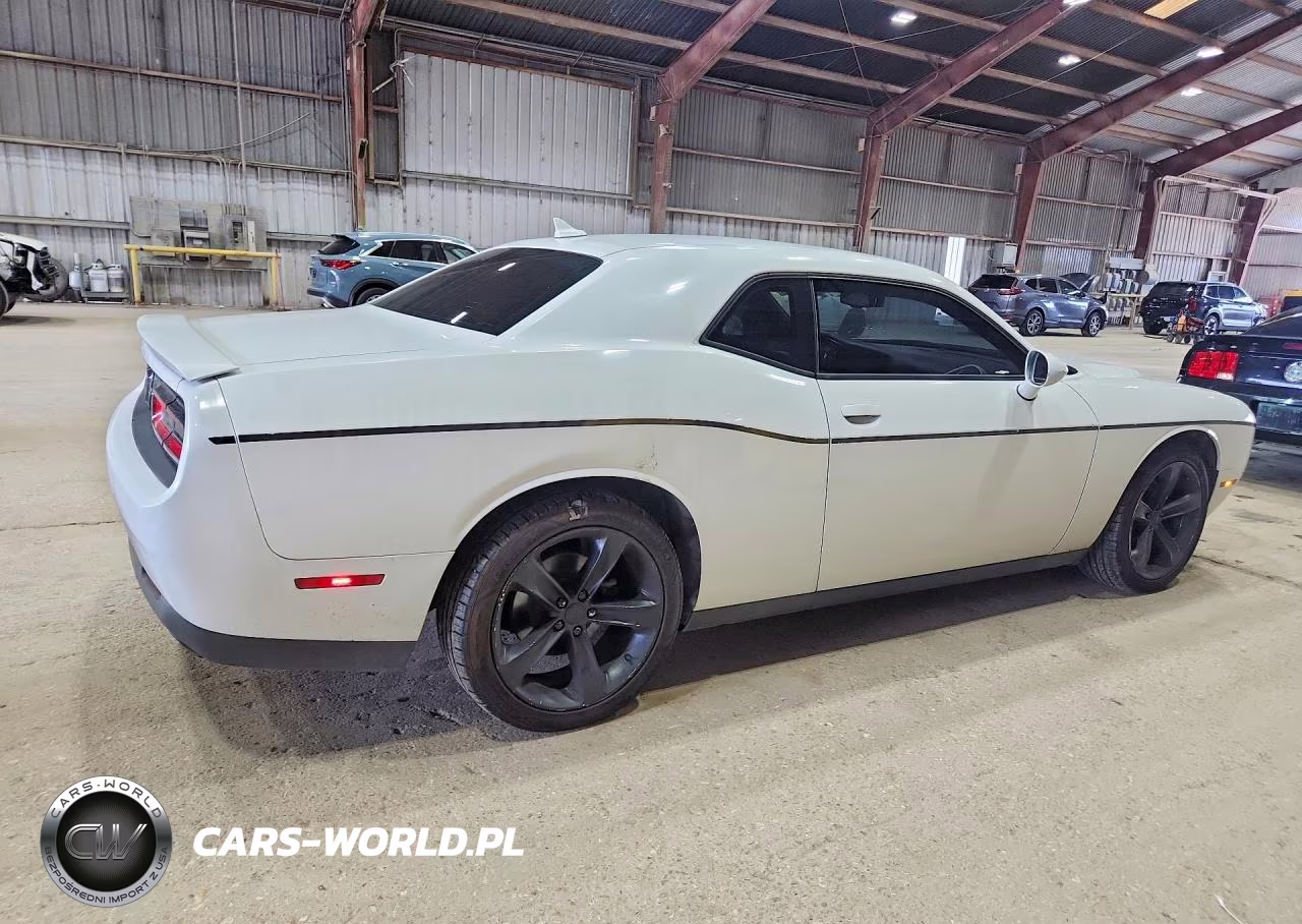 2015 Dodge Challenger Sxt VIN:2C3CDZAGXFH728421 - 3